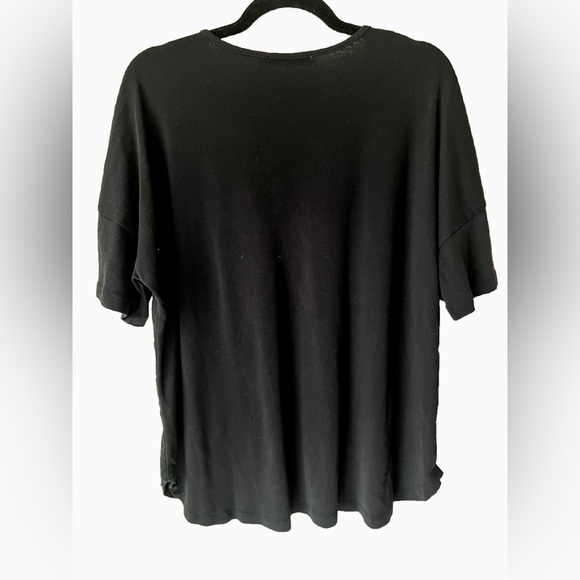 Oversized Casual Black Tee - Picture 6 of 6